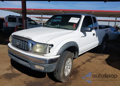 2004 Toyota Tacoma z USA, uszkodzony, nr VIN 5TEWM72NX4Z326958